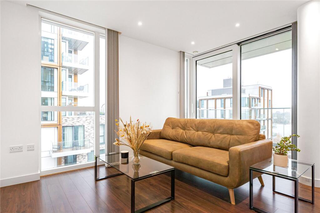 Main image of property: Woodberry Down, London, N4