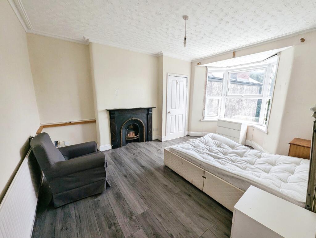 House in Woodland Road, Beechwood - View 2