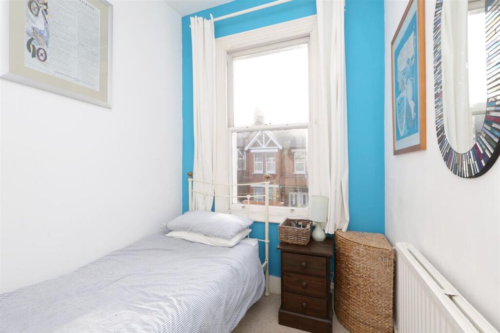Apartment in London, South Tottenham, West Green - More