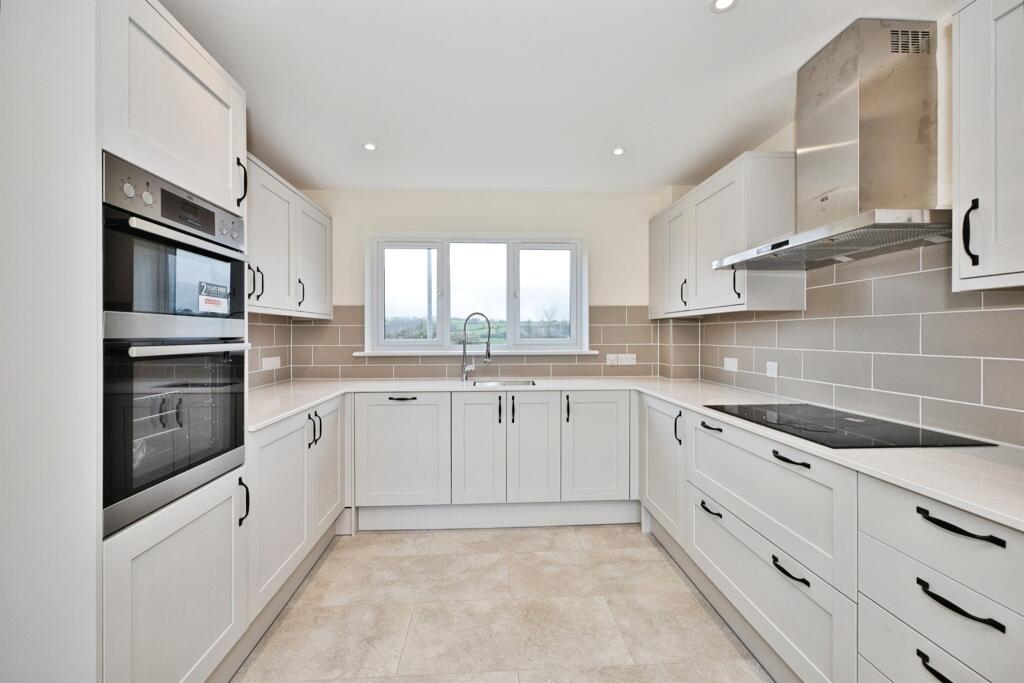 Valley View, Combe St. Nicholas, Chard photo 2