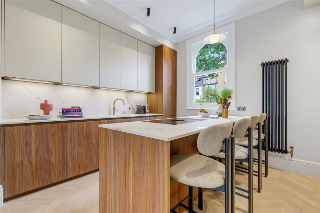 Apartment in London - View 4