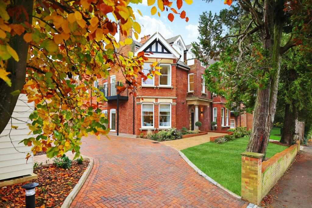 Main image of property: Salisbury Avenue, Harpenden, AL5