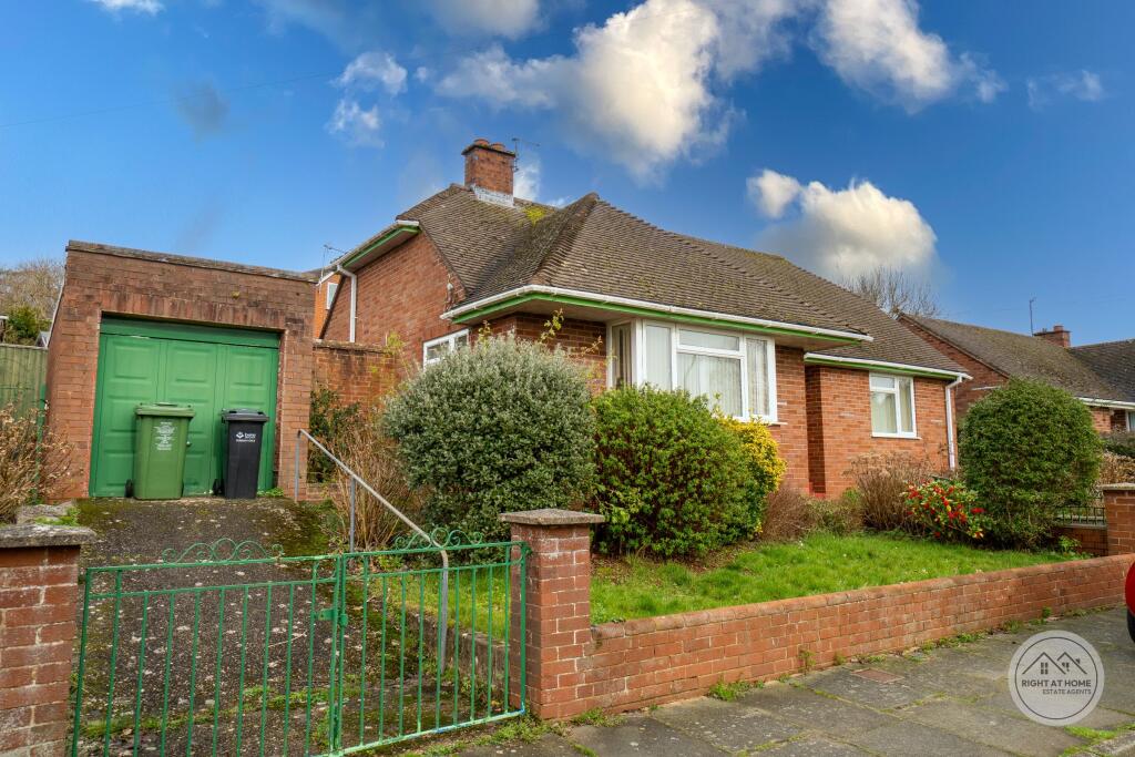 Main image of property: Elmdon Close, Exeter EX4 6HH