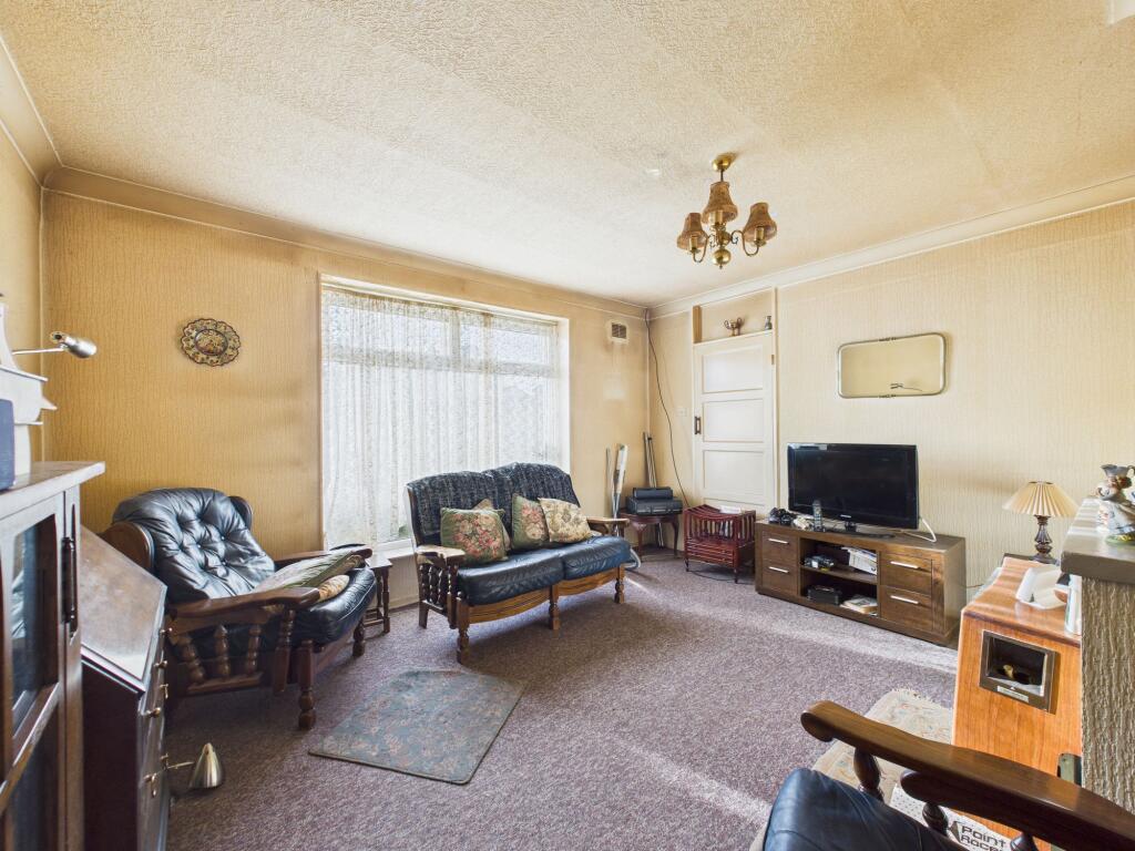 House in Nottingham, Bilborough - View 2