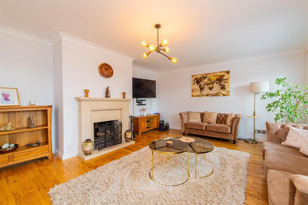 House in Kettering, Leisure Village - View 4