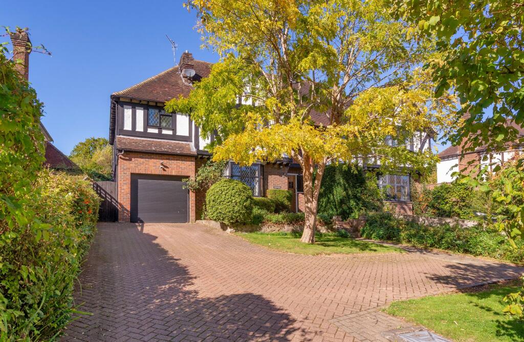 Main image of property: Hadlow Road, Tonbridge, TN9