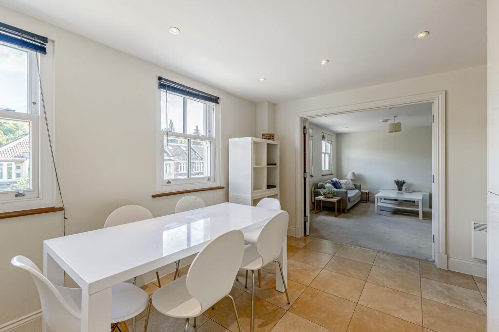 Apartment in Bath, Kingsmead - View 4