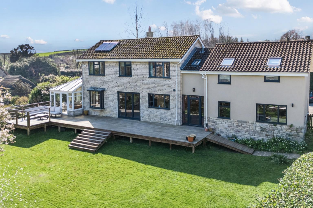 House in North Chideock, Chideock, Dorset - View 5