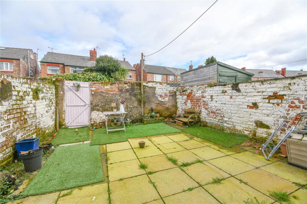 Deveraux Drive, Wallasey, Wirral photo 3