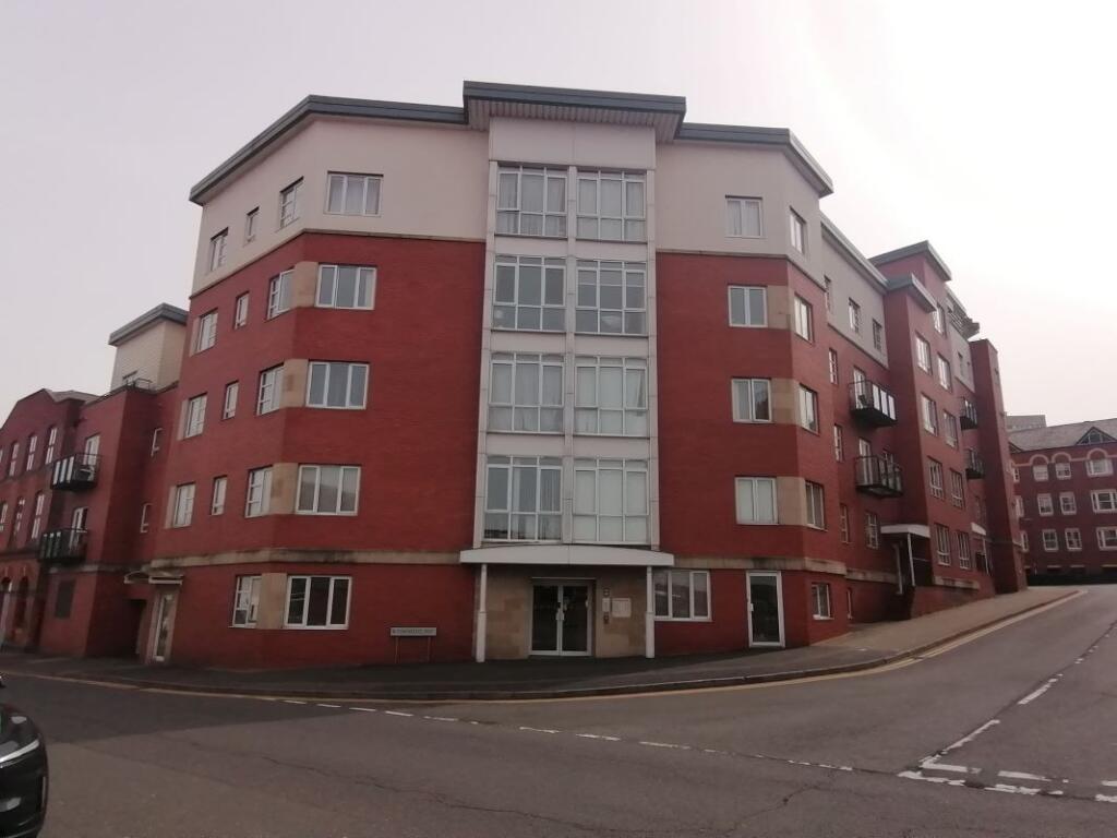Main image of property: Apartment 205 The Qube, 2 Townsend Way, Birmingham, West Midlands, B1 2RT