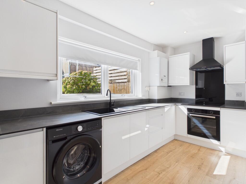 House in Cambuslang, Cairns - View 5