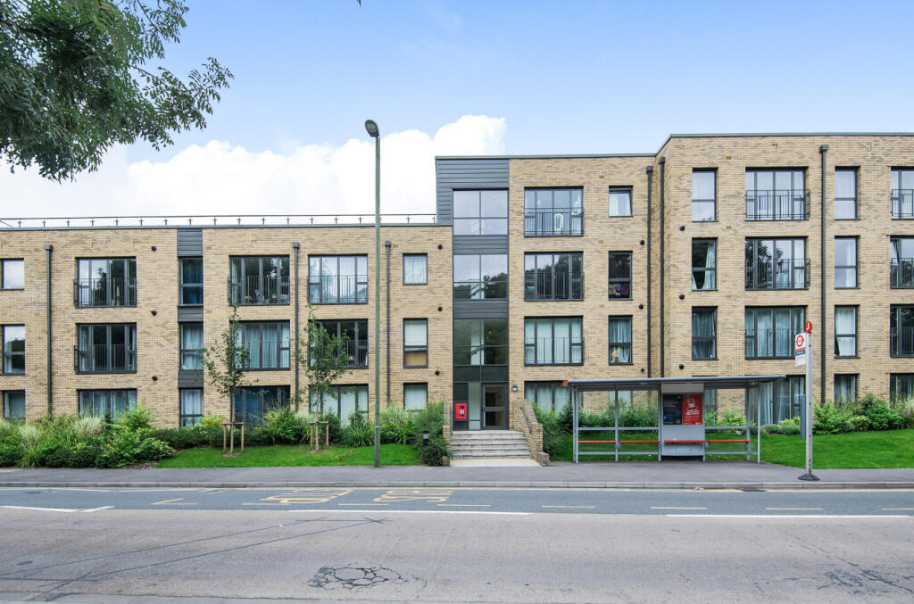 Main image of property: Panta House, 4 Old Barn Lane, Kenley, CR8