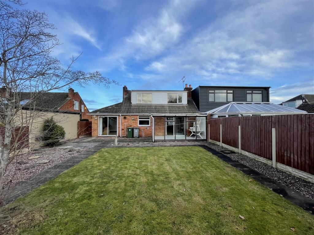 Eton Drive, Thornton Hough, Wirral photo 2