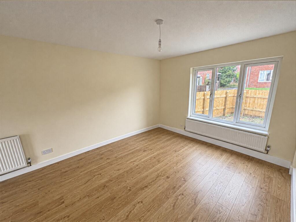 Greystone Close, Redditch photo 3