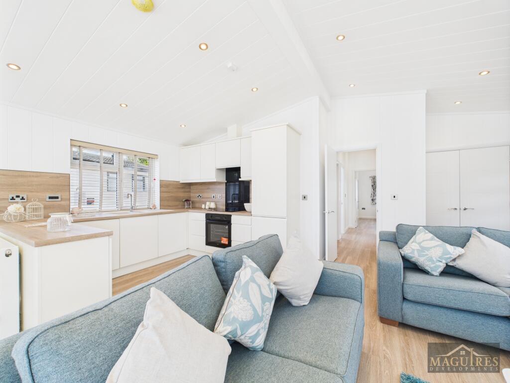 8 Pendine, Grovelands, Grovelands Park, Llangynin, St Clears, Carmarthenshire, SA33 4AZ photo 4