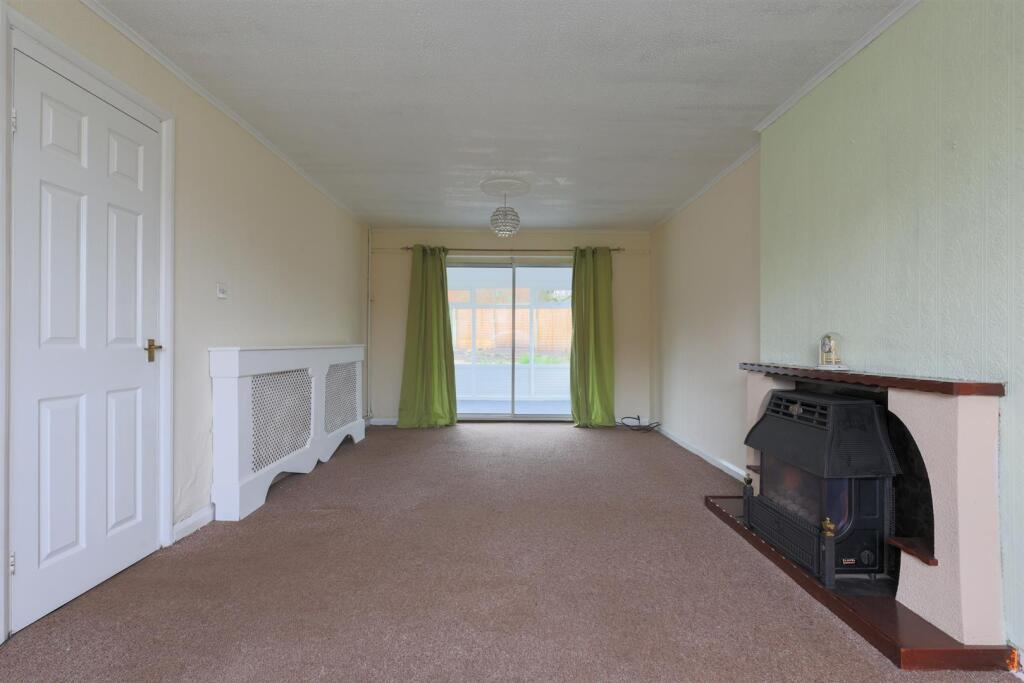 Spode Close, Cheadle photo 4