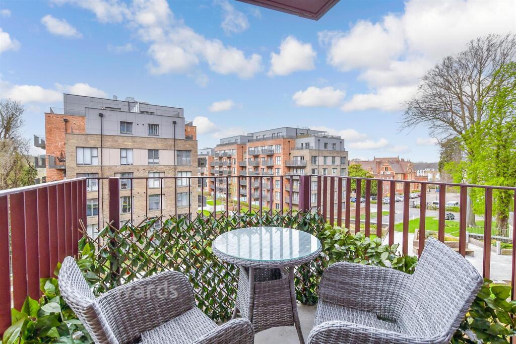 Apartment in Rochester - View 2