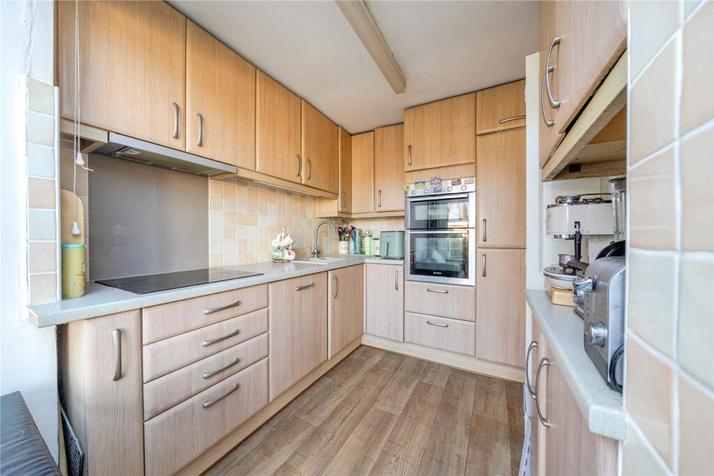 Sutton Road, Speen, Newbury - View 3