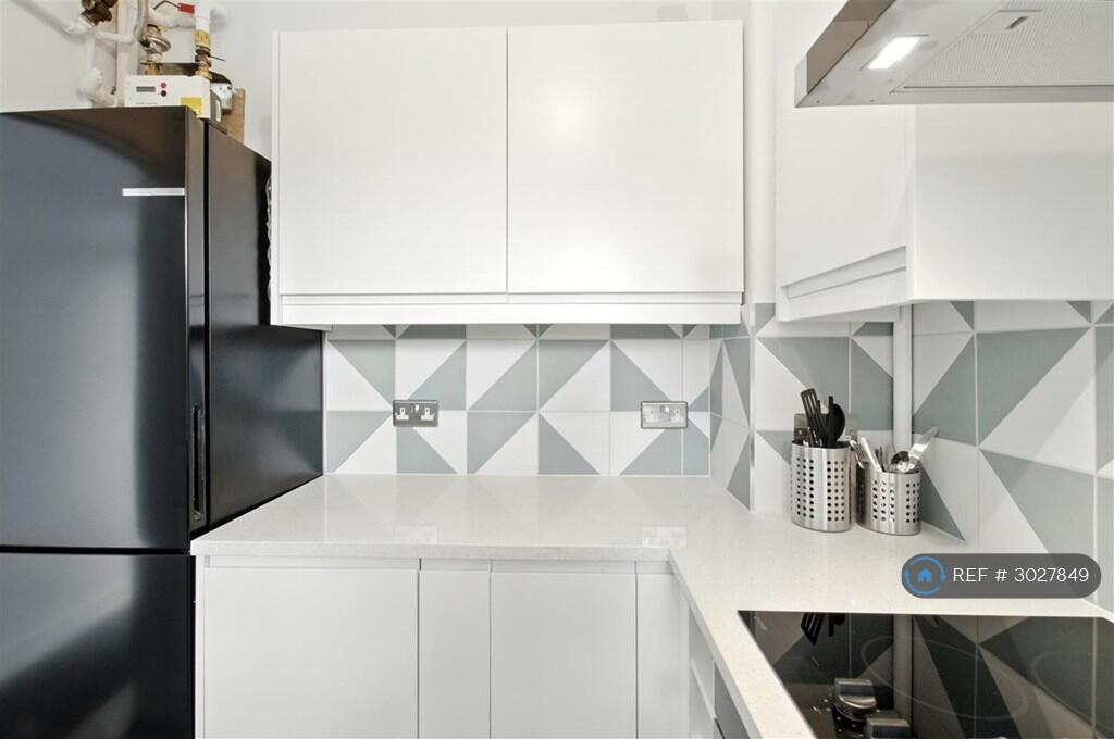Apartment in London - View 5
