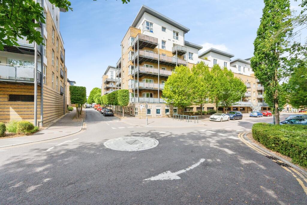 Main image of property: Metropolitan Station Approach, Watford