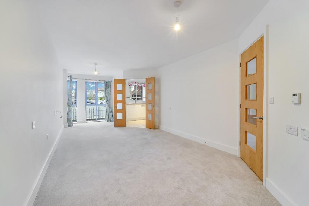 Liberty House, Kingston Road, Raynes Park photo 2