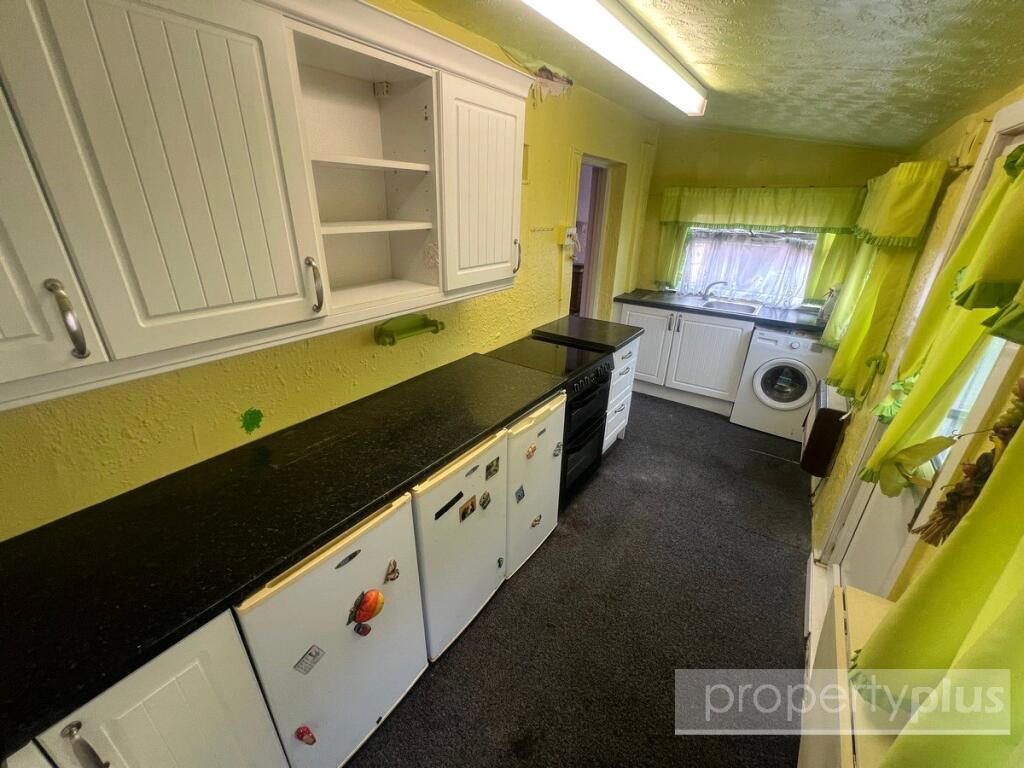 House in Rhondda Cynon Taff, Llanharan - View 4