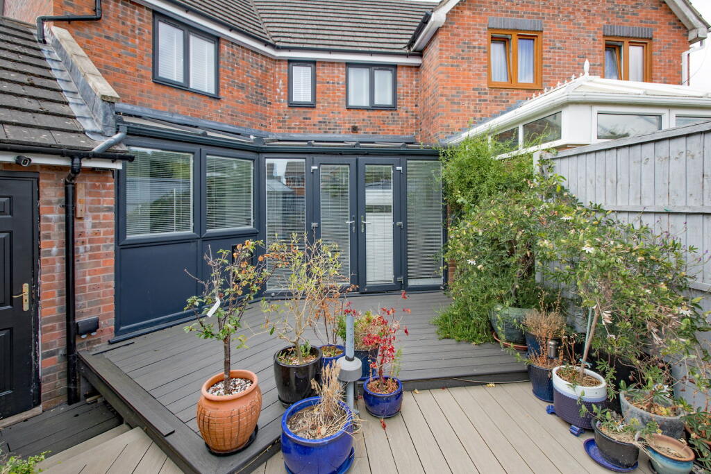 Bluebell Close, Corby, Northamptonshire, NN18 8LZ - More