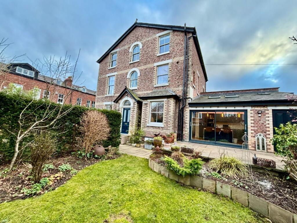 Main image of property: Grenfell Road, Manchester