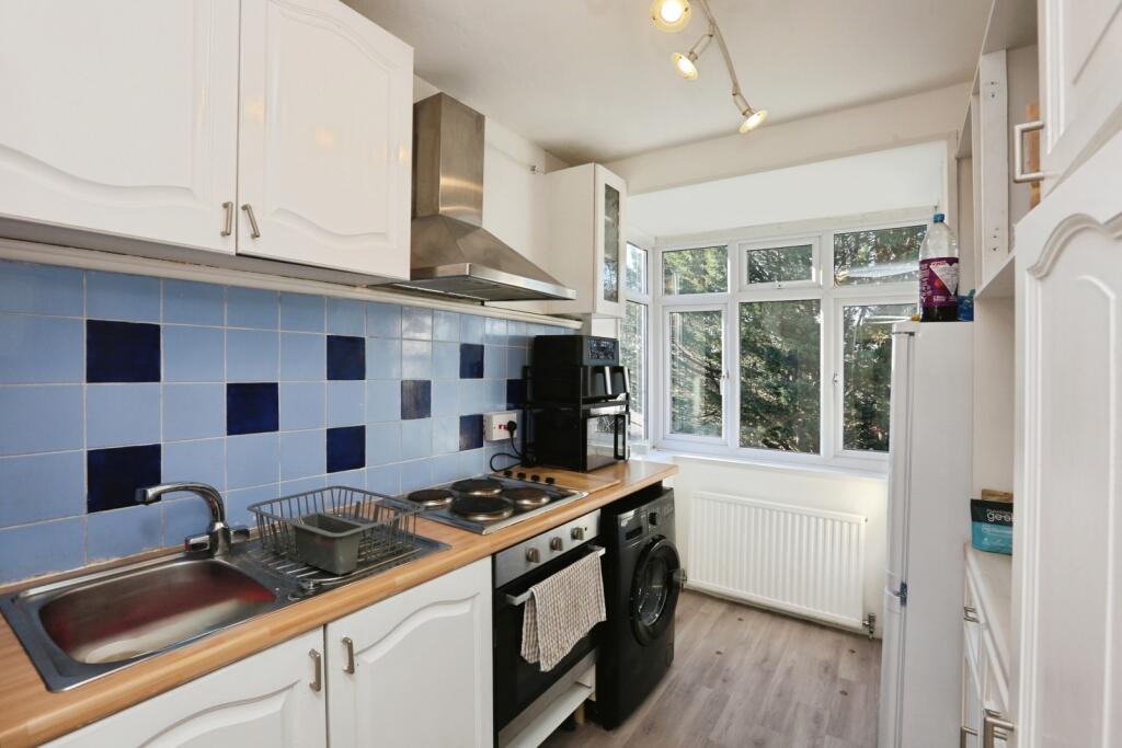Bournemouth Road, Chandler's Ford, Eastleigh, Hampshire, SO53 photo 5