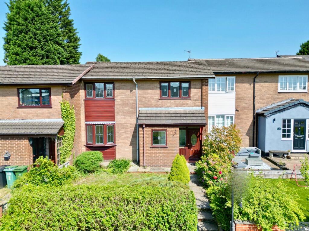 Main image of property: Greenway, Mottram, Hyde, Greater Manchester, SK14 6QH
