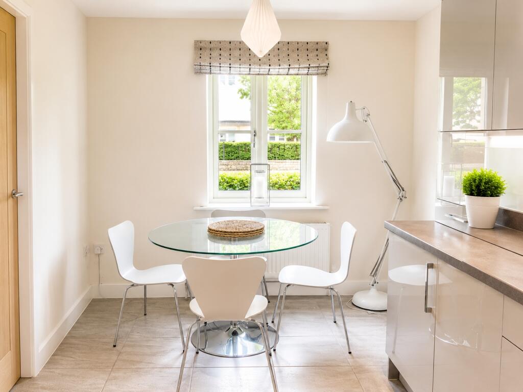 House in Gloucester - View 5