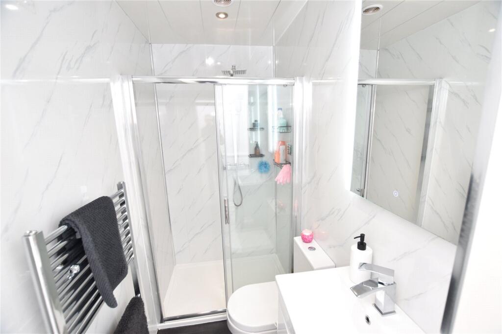 Apartment in Coatbridge, Dunbeth, Mosside - View 5