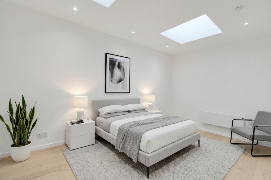 Apartment in Milton Keynes - View 5