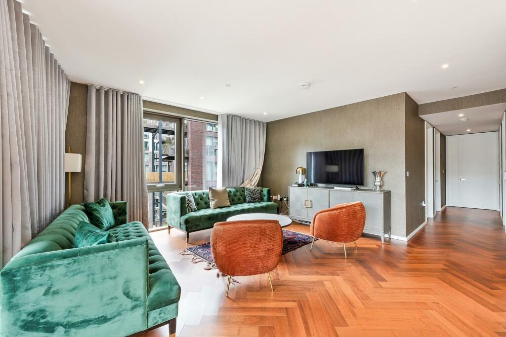 3-bed flat on Capital Building, Embassy Gardens, Nine Elms, London, SW11, £1,675,000