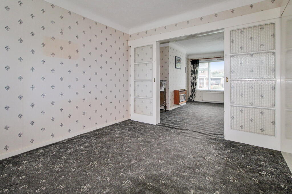 House in Bromborough, Liverpool City Region - View 5