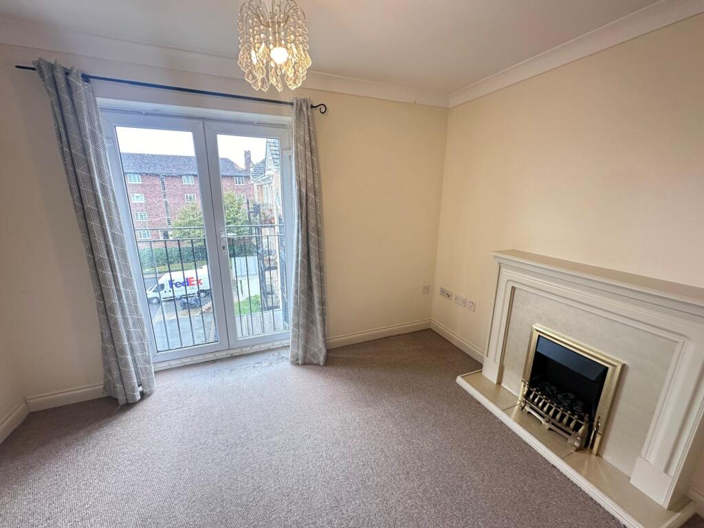 Apartment in Southampton - View 4