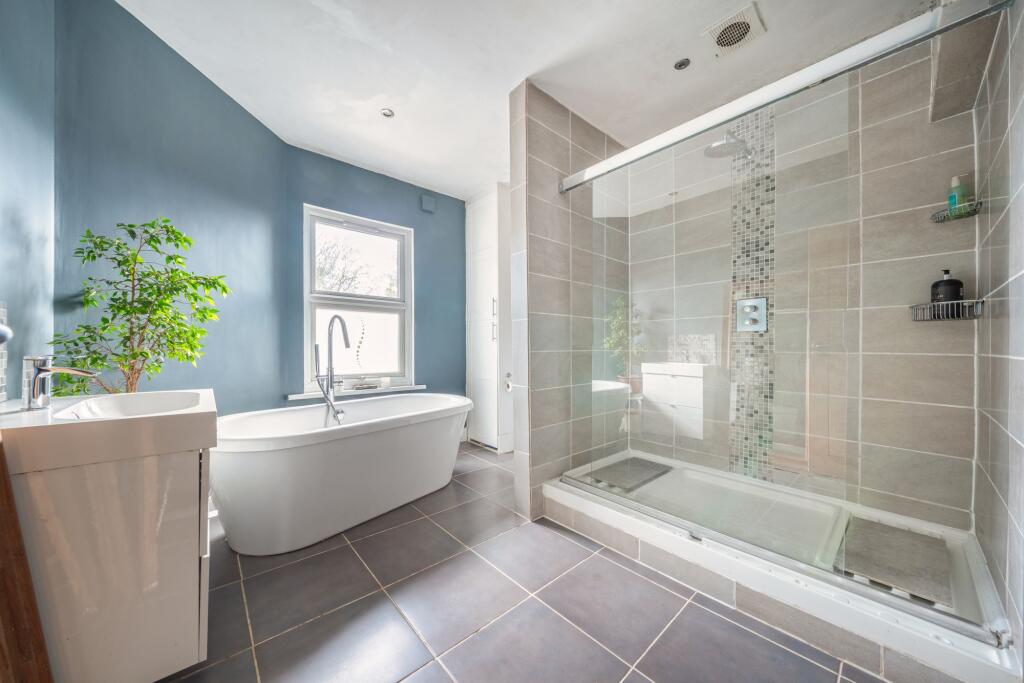 House in London - View 4