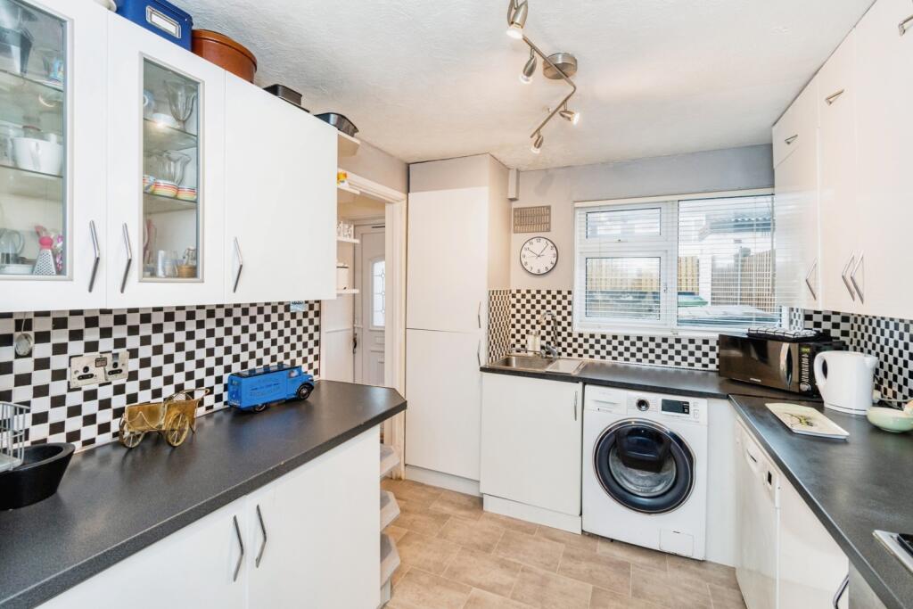 Leaside Way, Southampton, Hampshire, SO16 photo 3