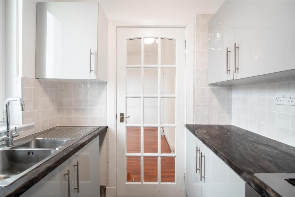Apartment in Motherwell - View 4