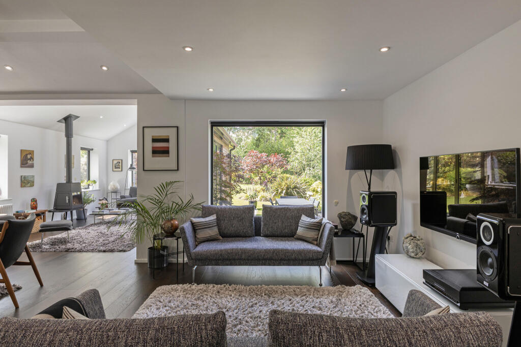 House in Harpenden, West Common - View 3