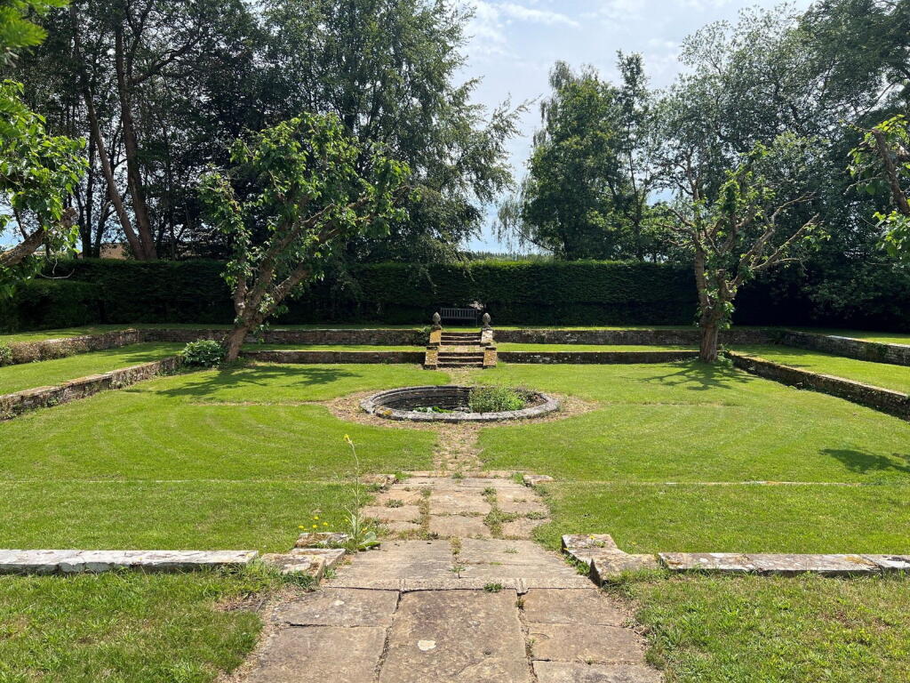 Cranleigh Road, Wonersh, Guildford, GU5 0QZ photo 2