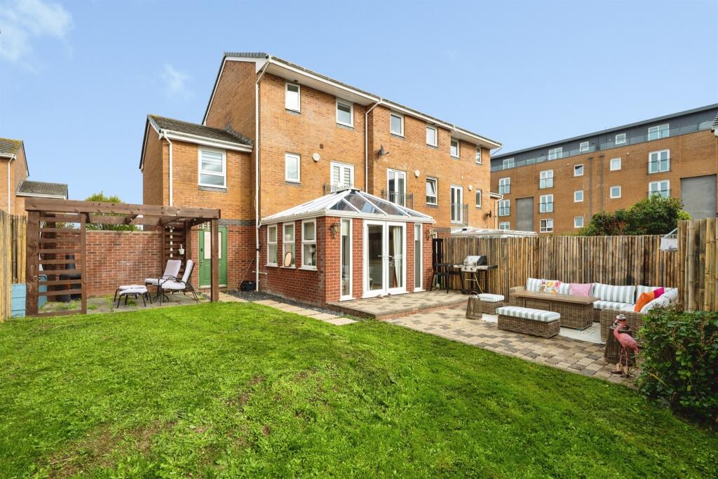 House in Llanelli - View 3