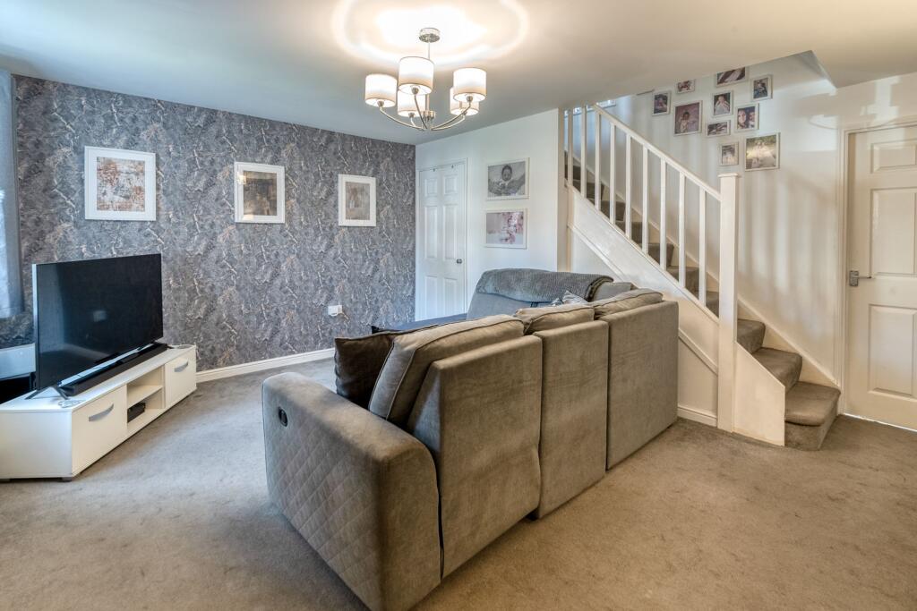 House in Rochdale, Kirkholt - View 4