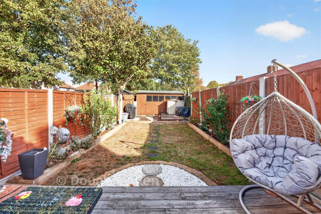 House in London - View 2
