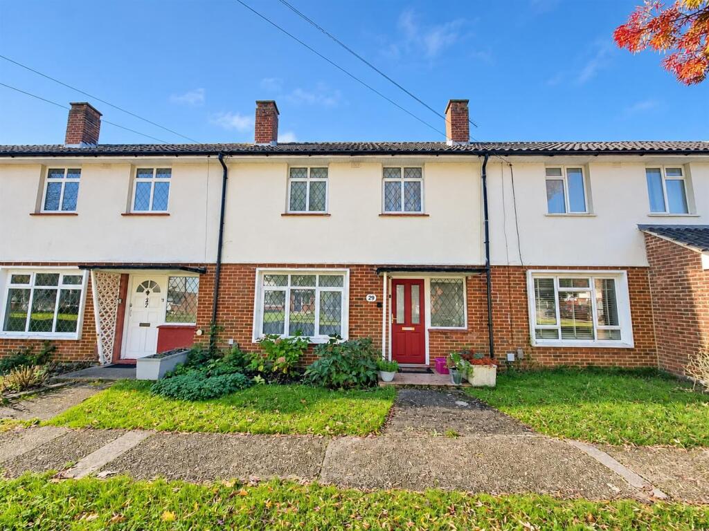 2-bed terraced on Green Crescent, Gosport, £240,000