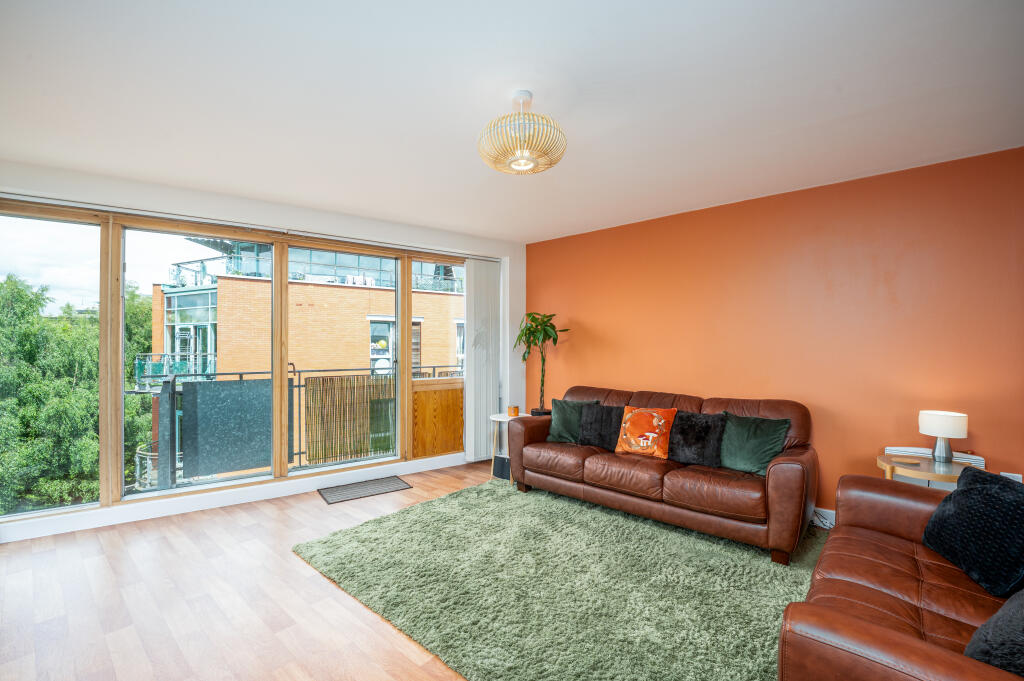 Apartment in Birmingham, West Midlands - View 5