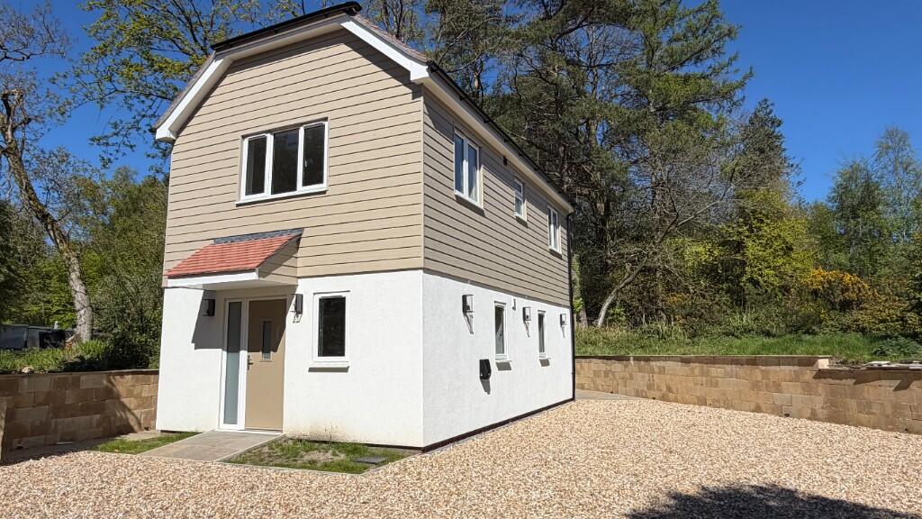 Main image of property: Little Acorns, Hindhead, Surrey, GU26