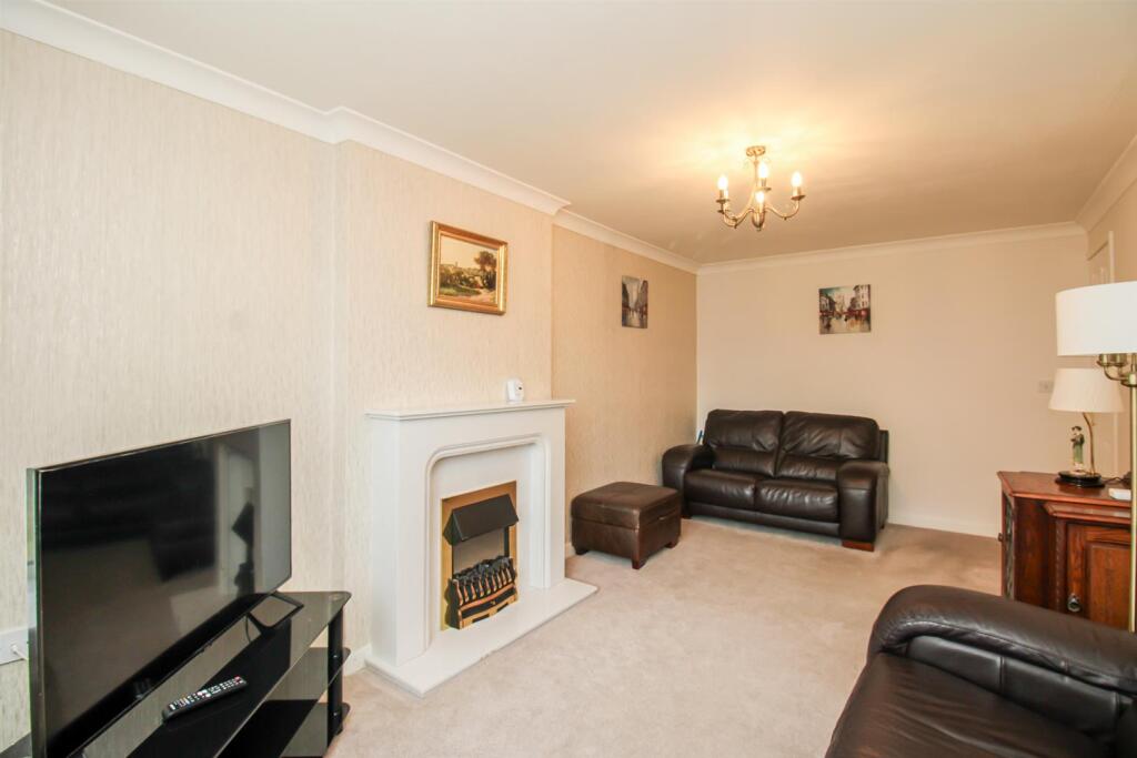House in Wakefield, West Yorkshire - View 5
