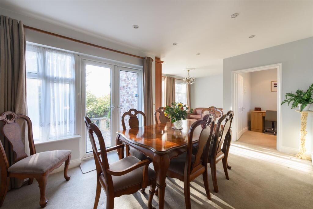 House in Enfield - View 3