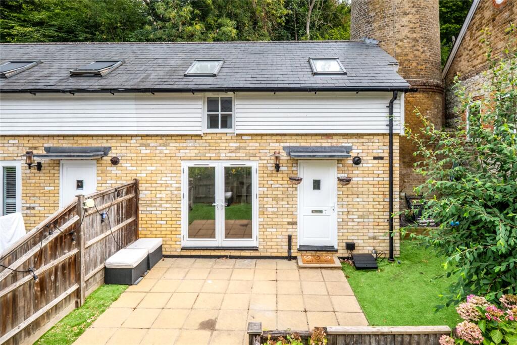 Main image of property: Hayle Mill Road, Maidstone, Kent, ME15
